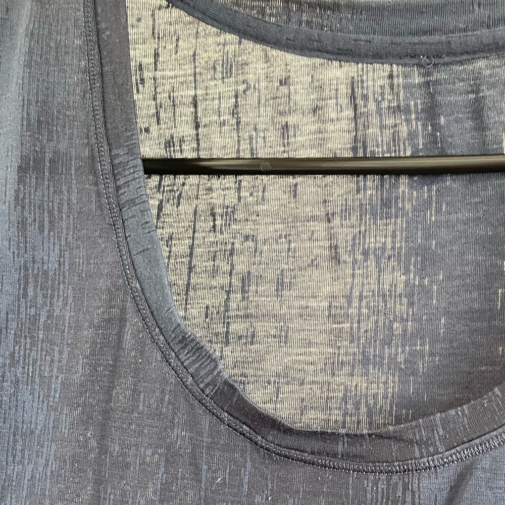 Lululemon short sleeve shirt - Picture 3 of 3